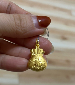 菜百福袋黄金吊坠,全新全新全新,个人闲置,售出不退,售出不退