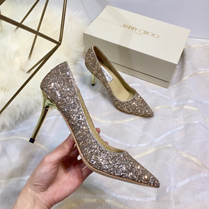 000人付款淘宝jimmychoo水晶婚鞋,婚礼用了半小时.