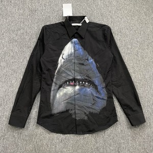 纪梵希衬衫鲨鱼