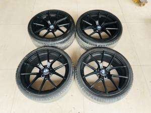 正品宏鑫js万吨锻造19寸轮毂带胎,宝马新3系4系g底盘专用