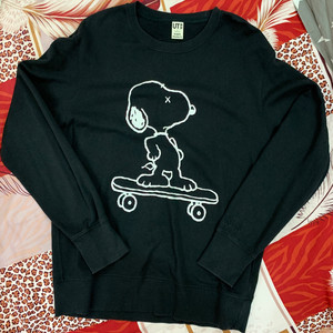 优衣库7015kaws7015史努比三方联名套头卫衣