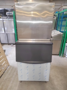 星极xj-500磅制冰机,水冷,月牙冰,店铺使用不到一年,需