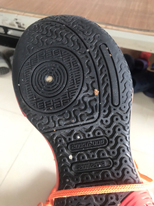 李宁全城9警告配色8成新,43码.鞋底磨损,鞋面损耗自己看