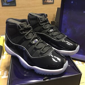 aj11空中大灌篮 仅试穿过一次 鞋盒配件都有 正品一致