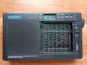 处理德劲de1107收音机一台(裸机),功能完好,但缺失正面