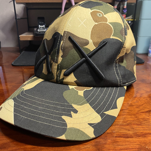 bape kaws联名 棒球帽