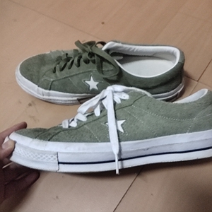 匡威草灰绿低帮 44码 自穿了十次不到 打球打久了不适合穿板