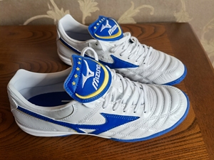 00小多多0578淘宝美津浓足球鞋 里瓦尔多复刻版  jp38.5 24.