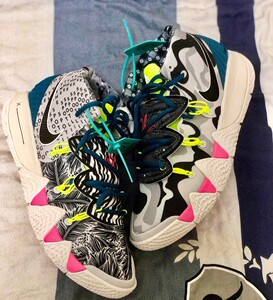 【全新】耐克 kyrie 欧文s2 高帮 黑白绿国内外版蓝褐