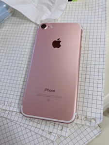 17年女生自用128g移动联通版iphone7(a1780)