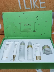 奥洛菲肤安套盒