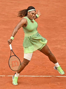 耐克nike全新小威廉姆斯2021法网,网球连衣裙,独特的球