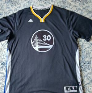 库里绝杀雷霆同款,阿迪达斯黑短球衣