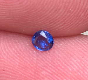 天然无烧越南陆安钴尖晶石裸石蓝小妖皇家蓝色,重量10分,随型