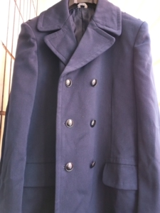 80/90年代老式法官马裤呢大衣1件,黑色胶木纽扣.没有穿过