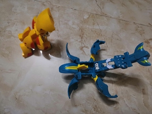 魔币精灵,海鲨兽和长鼻兽,没有币,两个45,一起卖不单卖