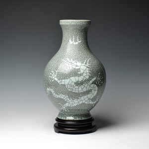 国大师夏侯文龙纹尊龙泉青瓷哥窑现代酒店摆件大花瓶保值收藏品