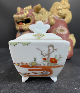 日本回流 十二代柿右卫门香炉 日本人间国宝十二代柿右卫门香炉