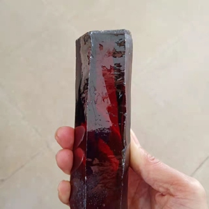 红锆石原料原石摆件可雕刻物件,大量现货100克