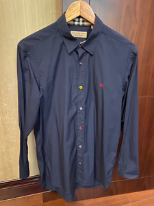 99新正品巴宝莉男士深蓝色彩虹扣衬衣,购于天津海信广场品牌专