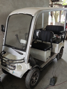 奥美赛电动四轮车