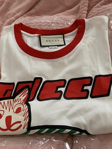 gucci猫咪涂鸦短袖t恤,男款s码,胸围114厘米,肩围5
