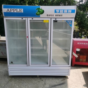 00高小磊55淘宝五州东宝牌3开门冷藏保鲜柜,有一块玻璃裂缝不影响