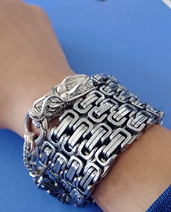 防身鞭子龙骨手链暗器龙脊手串战术钛钢链子自卫防卫武器男士用品