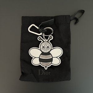 dior kaws 蜜蜂钥匙扣