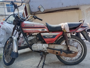 川崎gto125,二冲情怀,火花塞安在天灵盖上,发动机完美爆