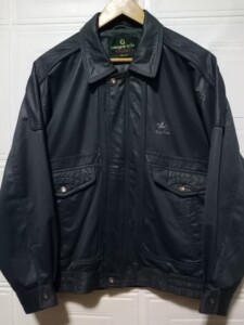 伊力夹克,m码,蓝灰色,胸围120衣长65,年代关系轻微色差