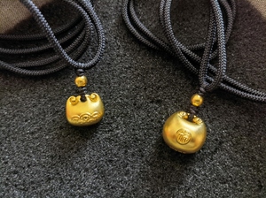周大福荟馆小金坨 胖福 猫耳朵 足金 吊坠 传承
