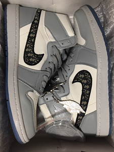 aj1迪奥高帮44码,水晶大底,鞋子太多低价出了,看好拍哈,_阿里巴巴找货