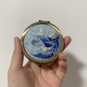 王的手创 鲛人泣珠diy刺绣材料包化妆镜口金随身便携小镜子折