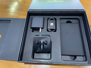 华为 mate40保时捷 原装耳机,全新!