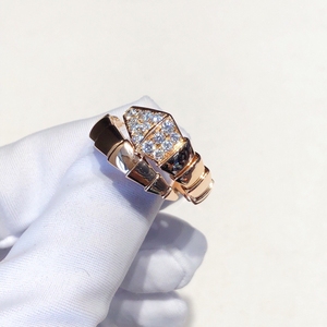 宝格丽戒指蛇头带钻