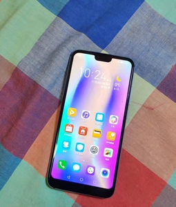 001人付款淘宝华为荣耀10手机 6 64g 全面刘海屏 无