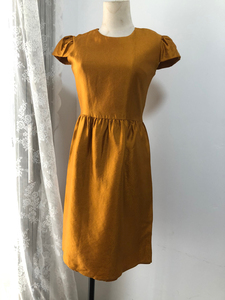 全新巴宝莉BURBERRY金铜色鎏金真丝羊毛公主礼服裙。非常