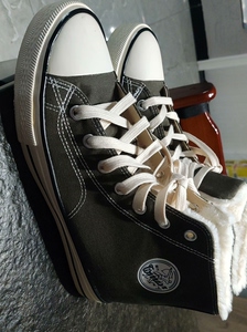 全新的回力1927灰绿色加绒帆布鞋高帮的,44码,适合43码