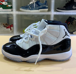 aj11康扣 41码 全新原盒 无氧化 漆皮有一点点小瑕疵