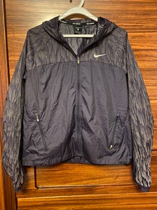 nike running 防风运动夹克薄款外套l码