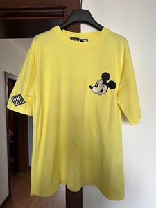 摩安珂MOCO黄色米老鼠T恤 很新 正品