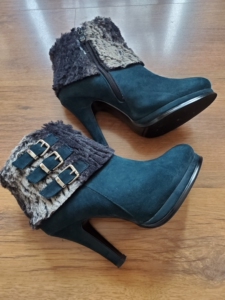 千佰莉女皮鞋 羊皮 高跟 近全新 24码