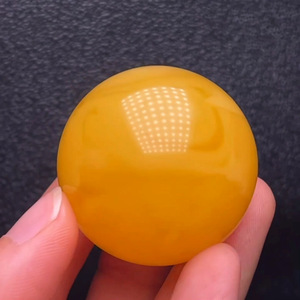 蜜蜡吊坠极品鸡油黄