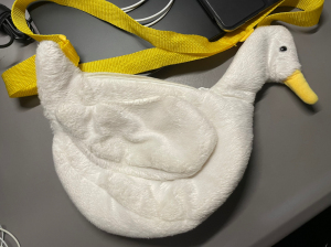 歪瓜出品大可鸭斜挎包鸭鸭包包鹅包大白鹅鸭子加油冲鸭动漫周边