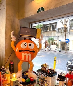 mm豆摆件 玛氏箭牌正品巧克力mm豆人摆件卡通模型商场客厅装