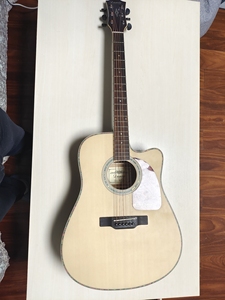 41寸缺角吉他,丹尼danie dg-200c,大学购买一直