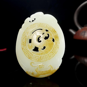 玉雕大师作品和田玉白玉细腻油润吊坠仿古龙玉牌48.85克