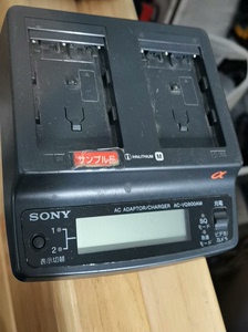 SONY/索尼AC-VQ900AM充电器 ，摄像机电池充电器