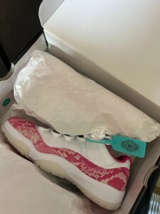 女鞋男码aj11粉蛇42.5码ah7860 106